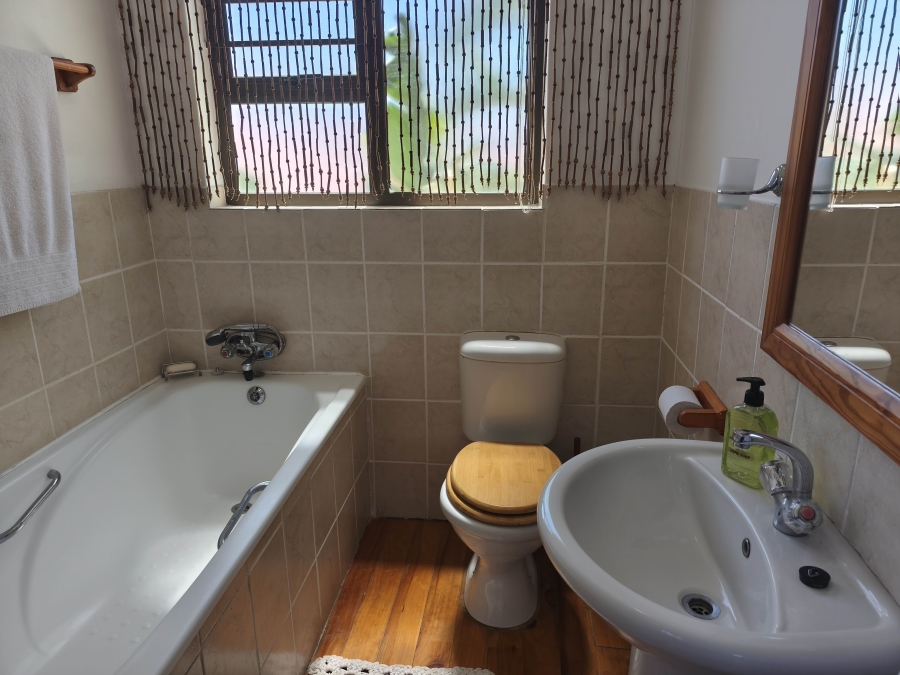 5 Bedroom Property for Sale in Perlemoenbaai Western Cape